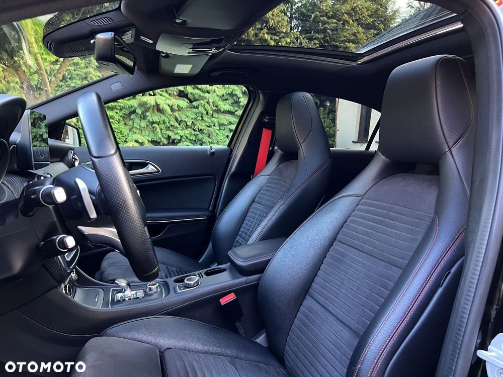 Mercedes-Benz Klasa A AMG 45 4Matic AMG Speedshift 7G-DCT - 22
