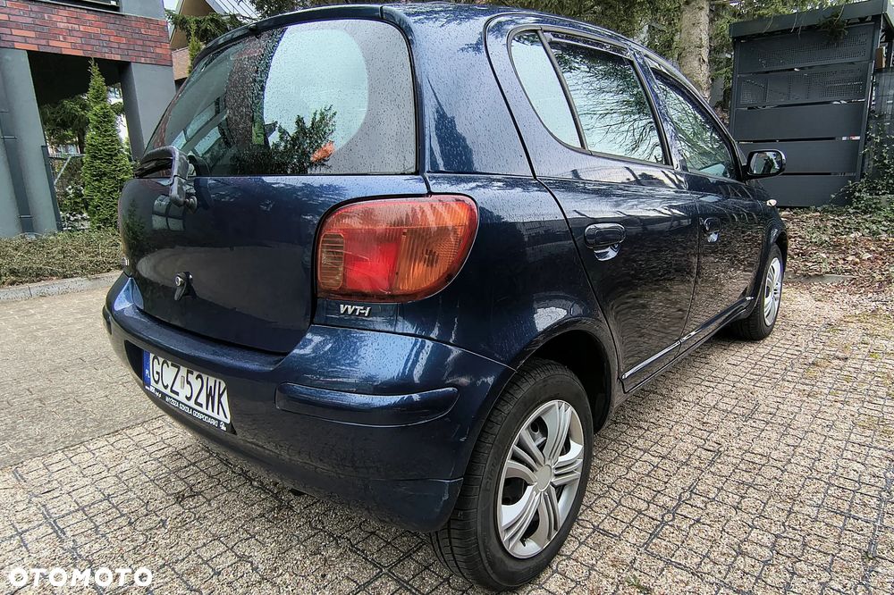 Toyota Yaris - 4