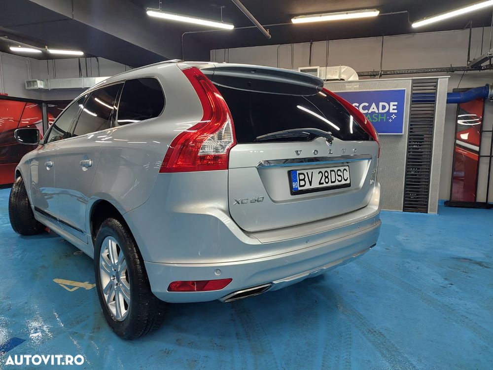 Volvo XC 60 T5 Geartronic Momentum - 2