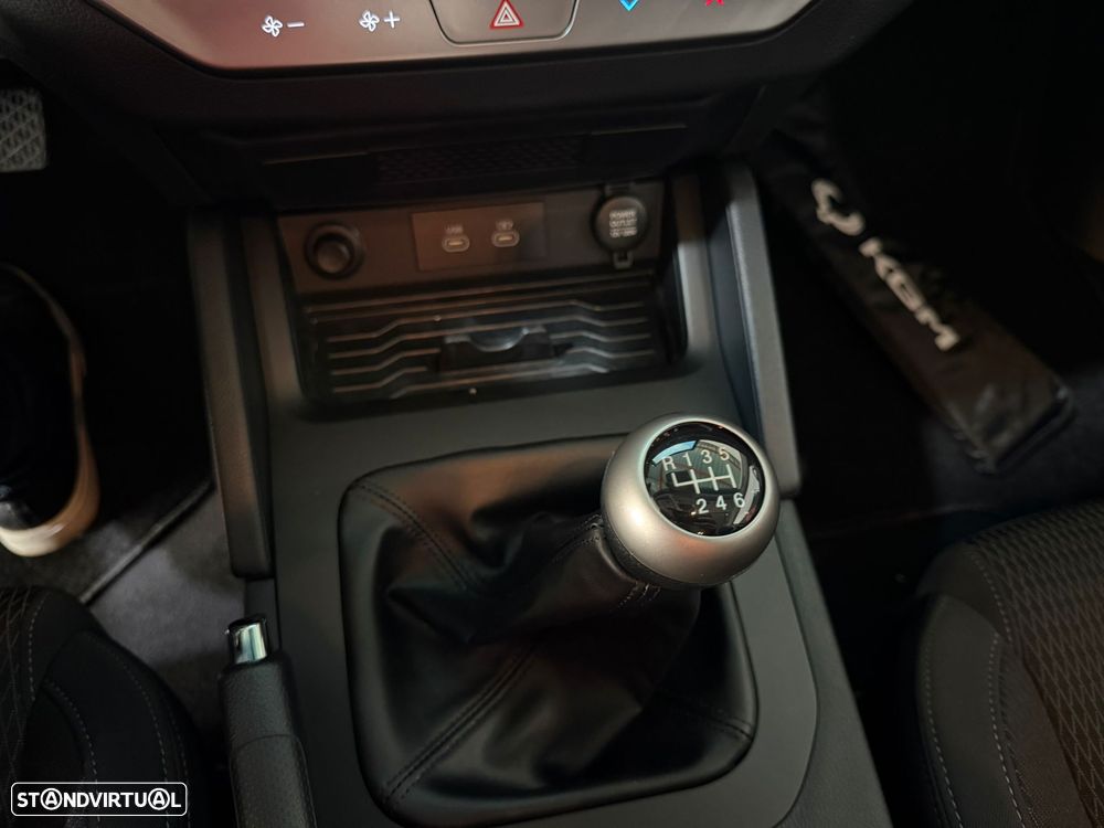 KGM Musso 2.2 DTR K3 - 11