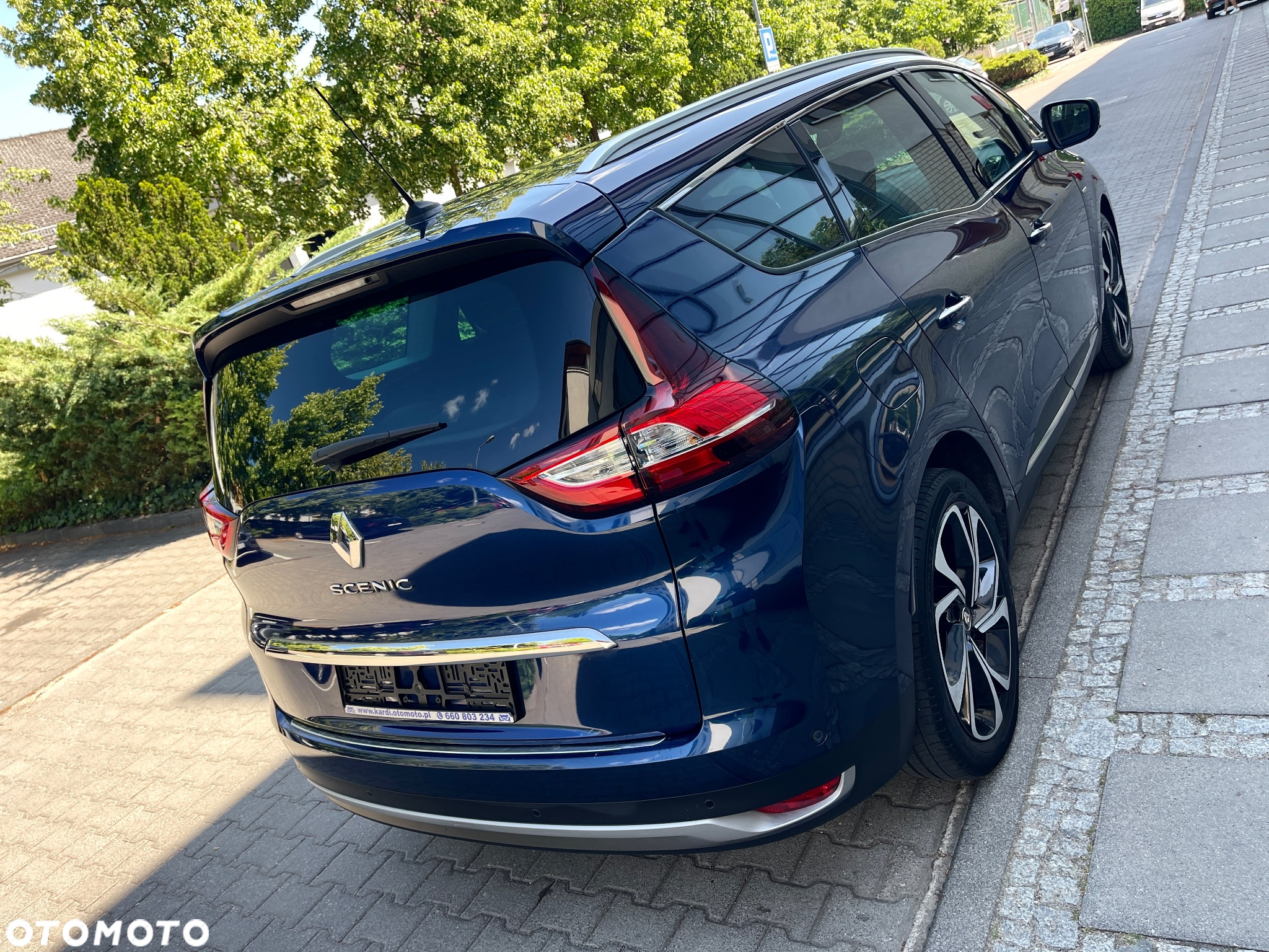 Renault Grand Scenic Gr 1.3 TCe FAP Intens - 8