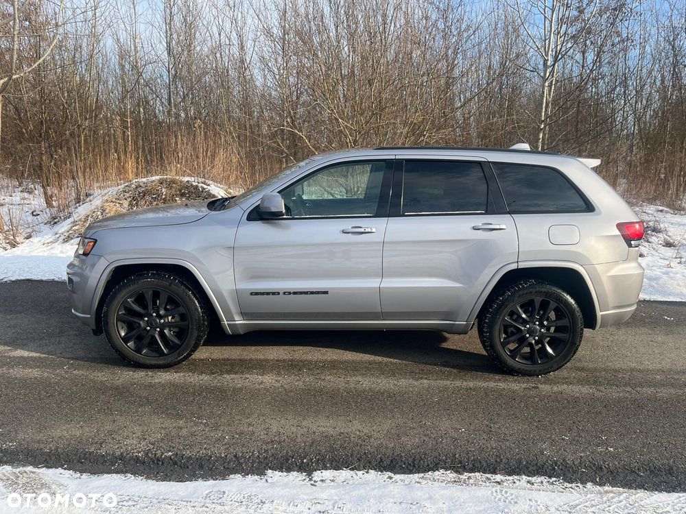 Jeep Grand Cherokee - 8