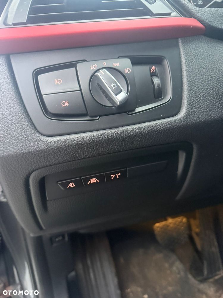 BMW Seria 3 330d xDrive M Sport - 9