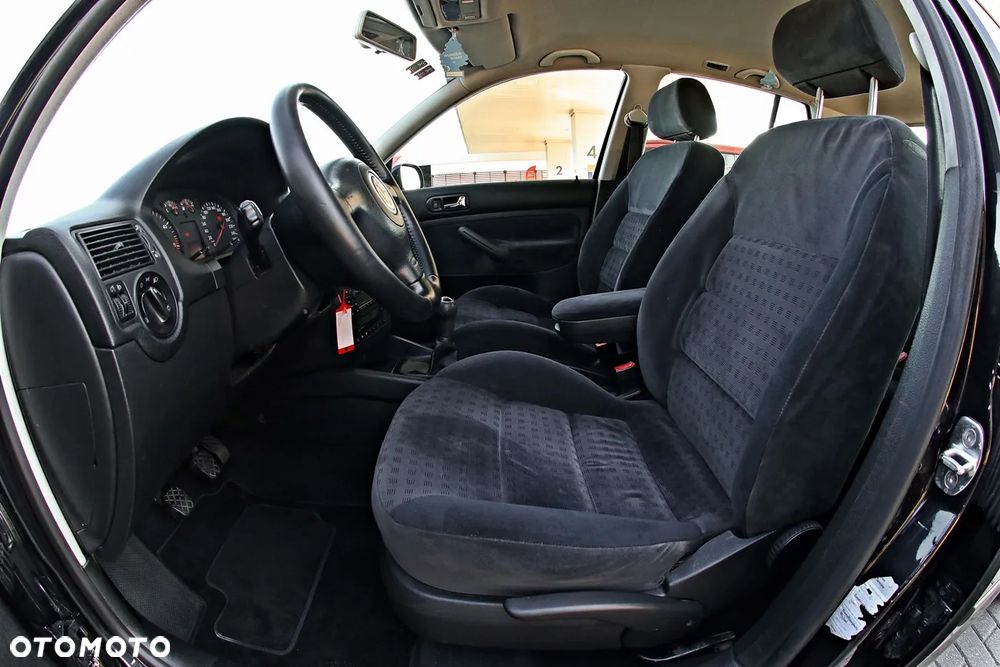 Volkswagen Golf 1.9 TDI Comfortline - 25