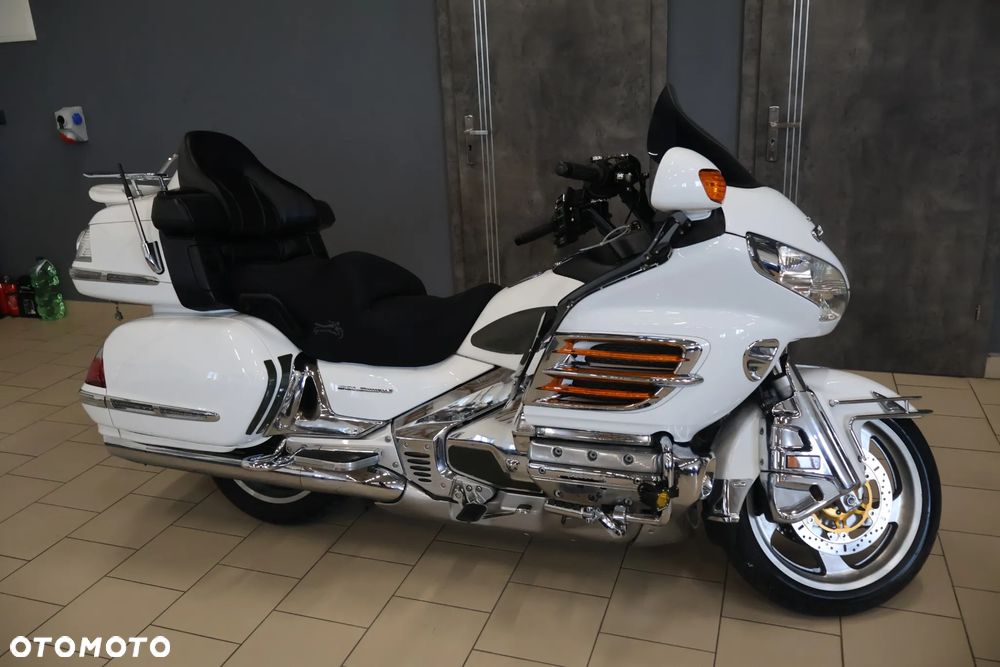 Honda GL - 12