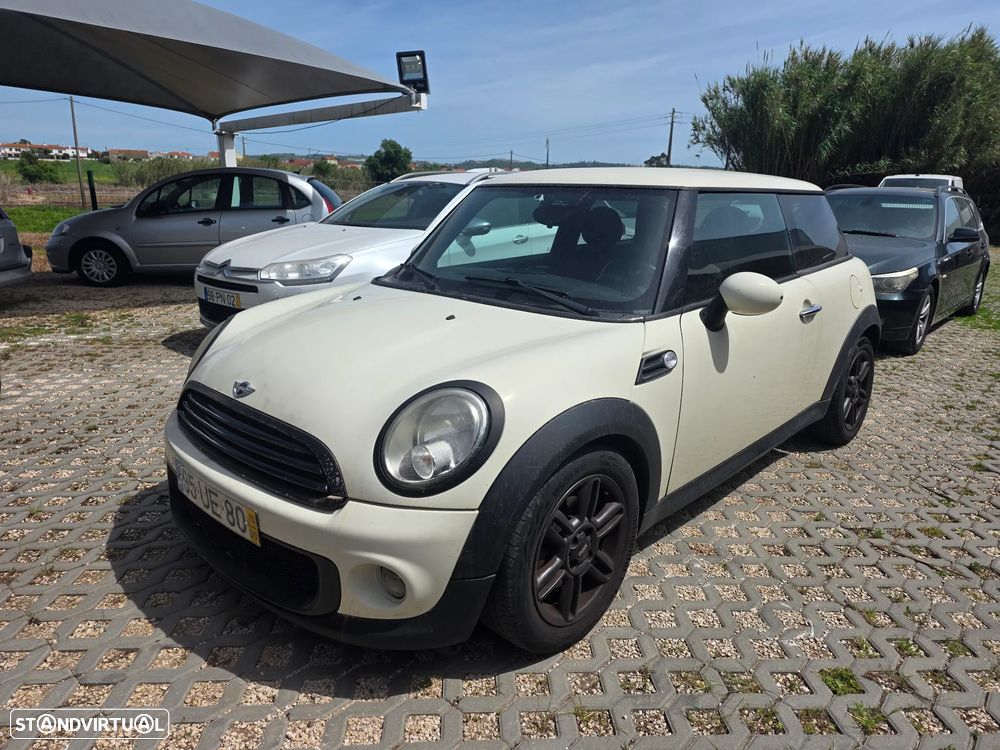 MINI 3 Portas Cooper D - 2