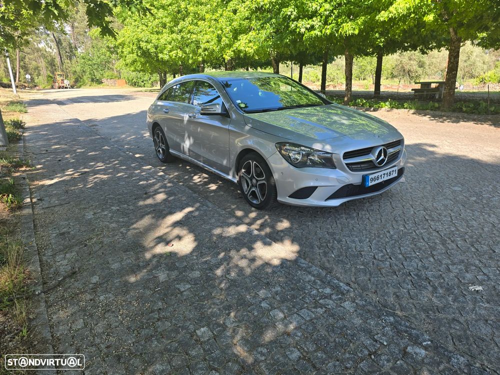 Mercedes-Benz CLA 180 d Shooting Brake - 3