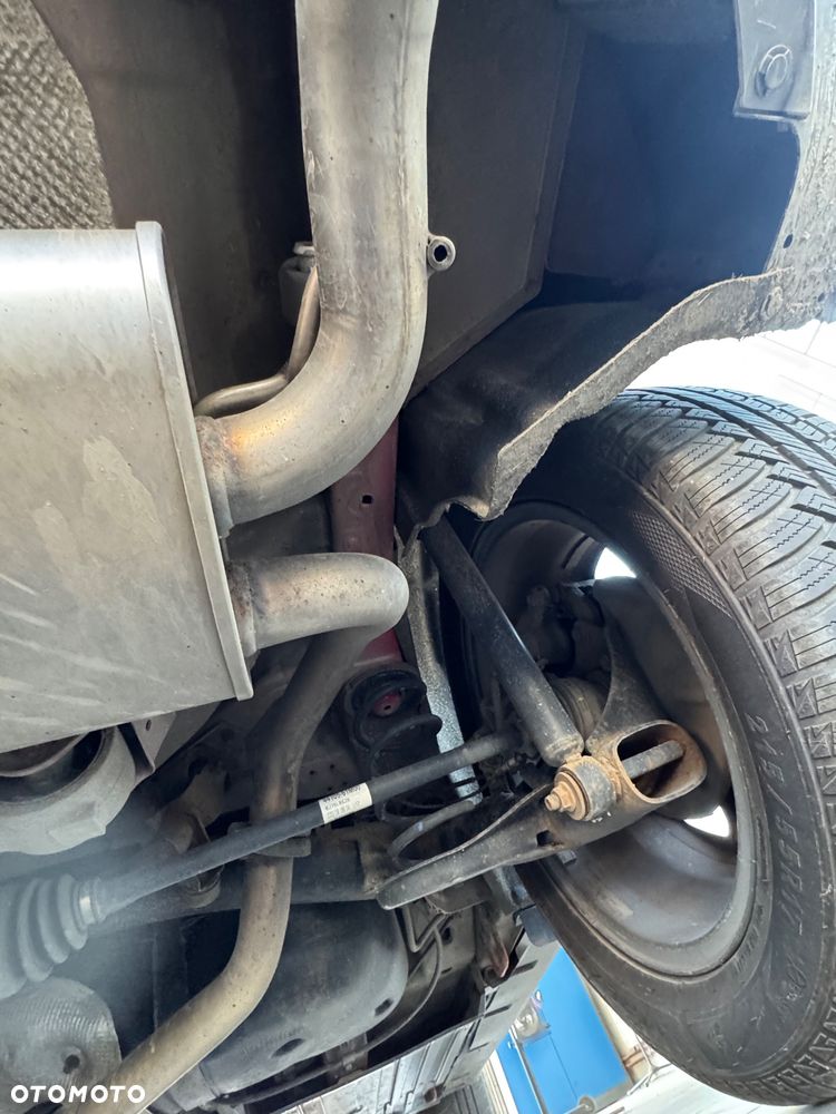 Suzuki Vitara 1.6 Premium 4WD - 23