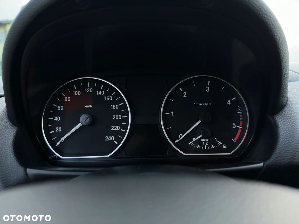 BMW Seria 1 118d - 8