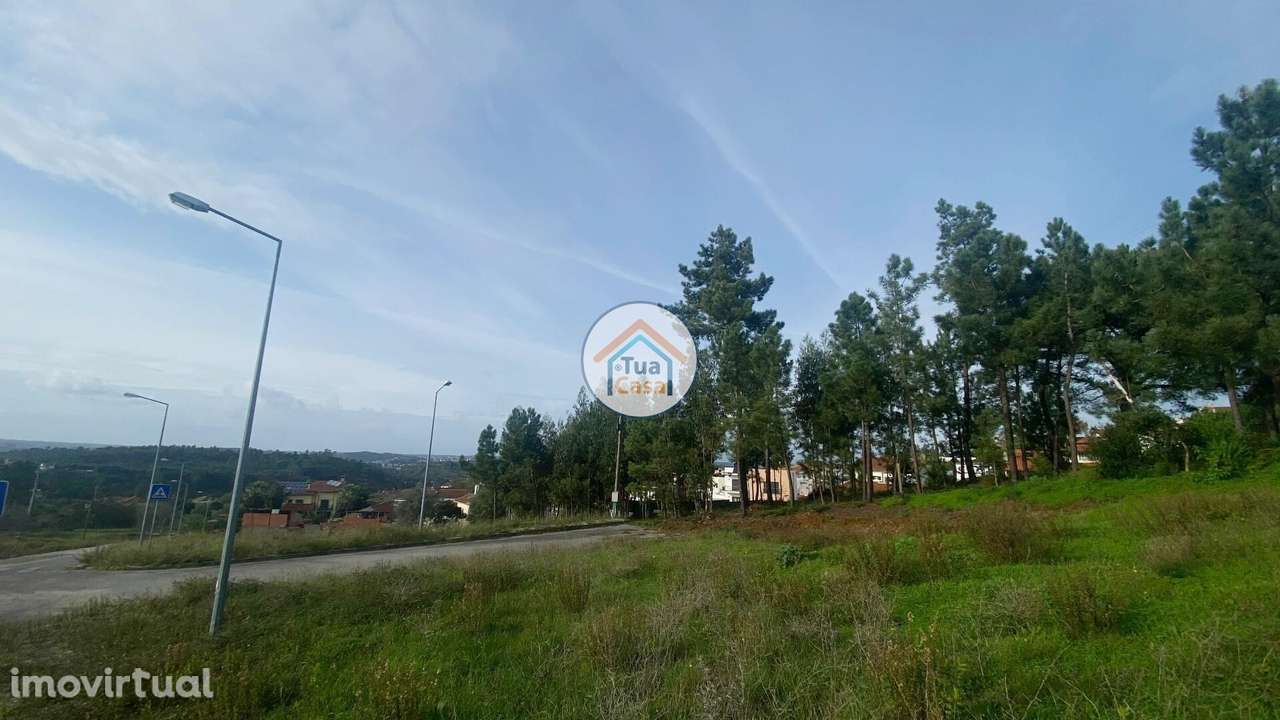 Terreno com viabilidade de construção - Grande imagem: 4/15