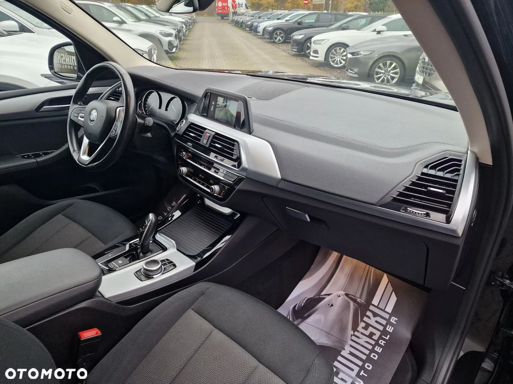 BMW X3 sDrive18d Advantage - 23