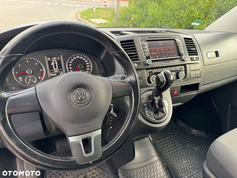 Volkswagen Caravelle - 18