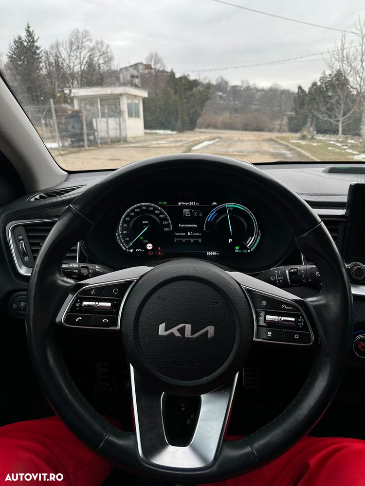 Kia XCeed 1.6 GDI DCT6 OPF Platinum Edition - 11