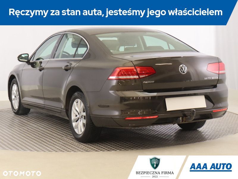 Volkswagen Passat - 6
