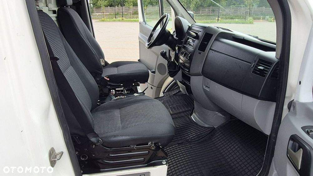 Mercedes-Benz Sprinter - 23