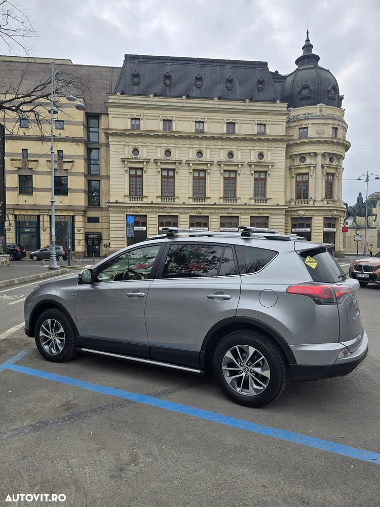 Toyota RAV4 - 9