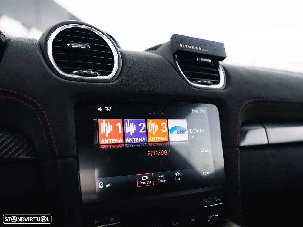 Porsche 718 Cayman GT4 RS - 23