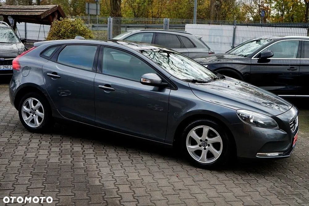 Volvo V40 D2 - 13