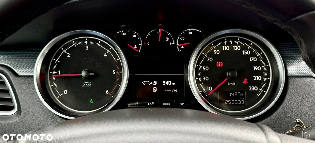 Peugeot 508 SW HDi FAP 140 Allure - 21