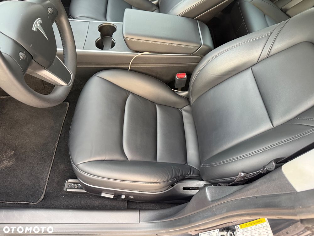 Tesla Model 3 Standard Range Plus - 10