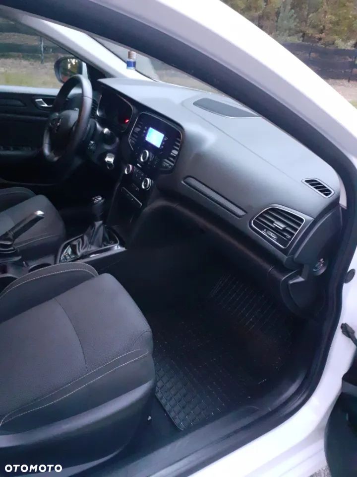 Renault Megane 1.3 TCe FAP Life - 10