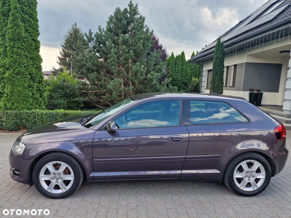 Audi A3 3-drzwiowe 1.6 TDI DPF Attraction - 4