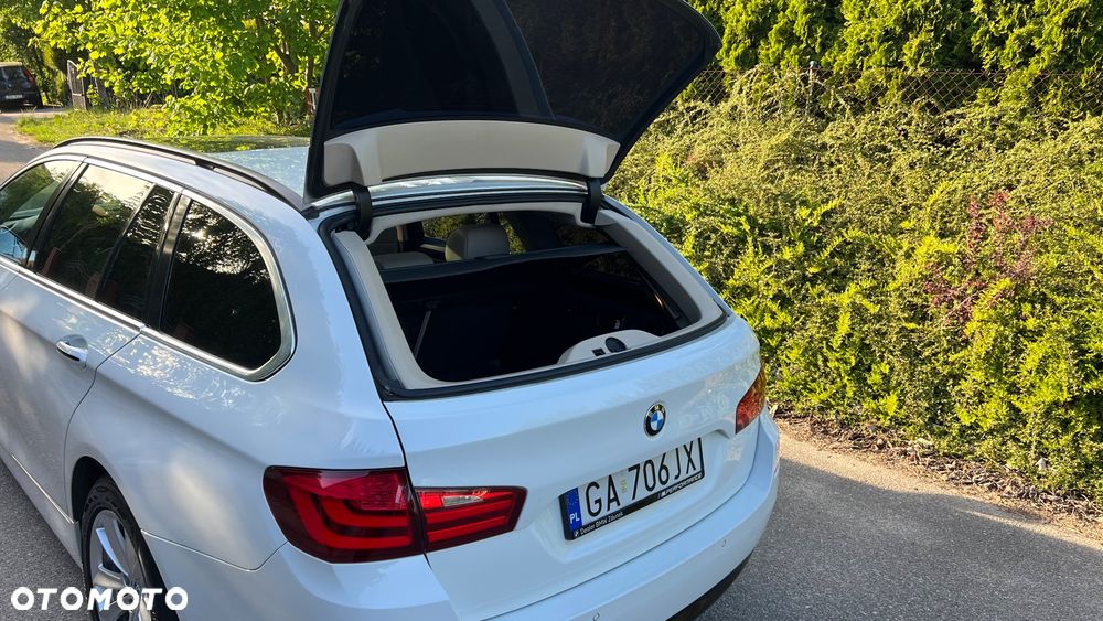 BMW Seria 5 525d Sport-Aut - 26