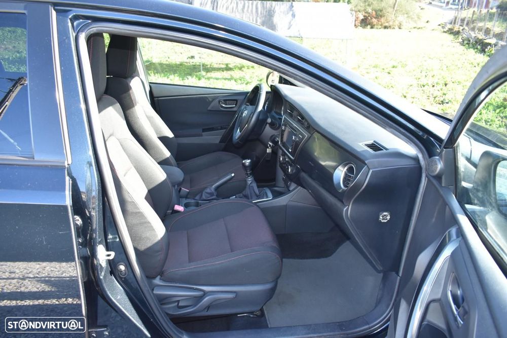 Toyota Auris 1.4 D-4D Comfort - 10