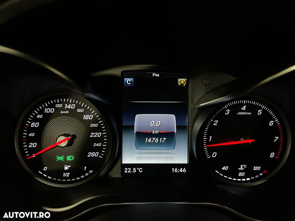 Mercedes-Benz C 200 AMG Line - 26