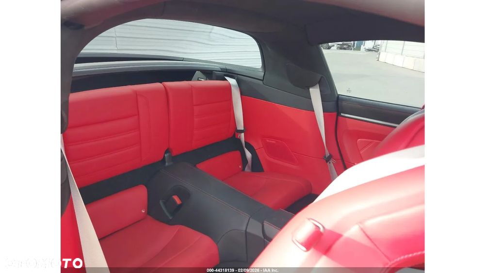 Porsche 911 Targa 4 GTS PDK - 10