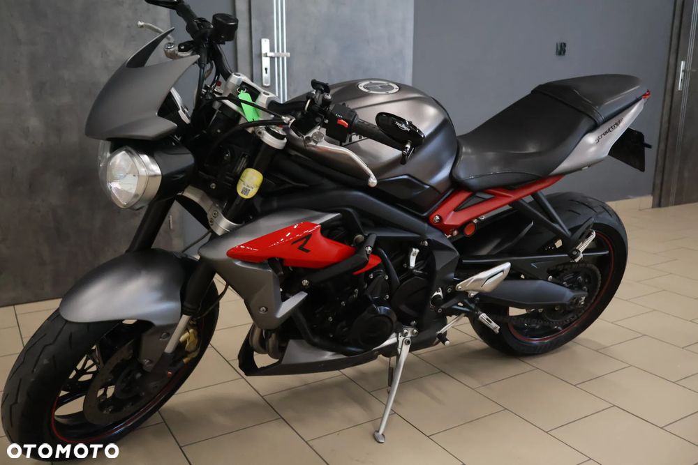 Triumph Street Triple - 18