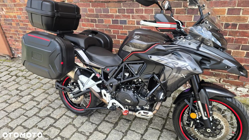 Benelli TRK 502X - 25