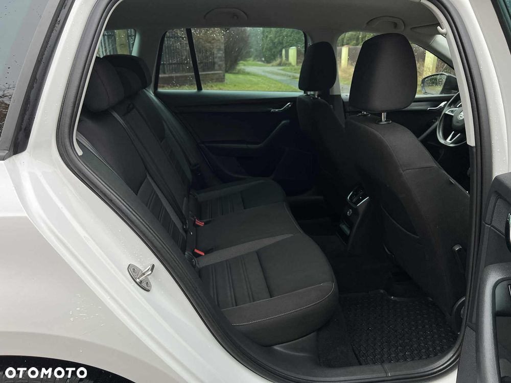 Skoda Octavia 2.0 TDI SCR Style DSG - 19