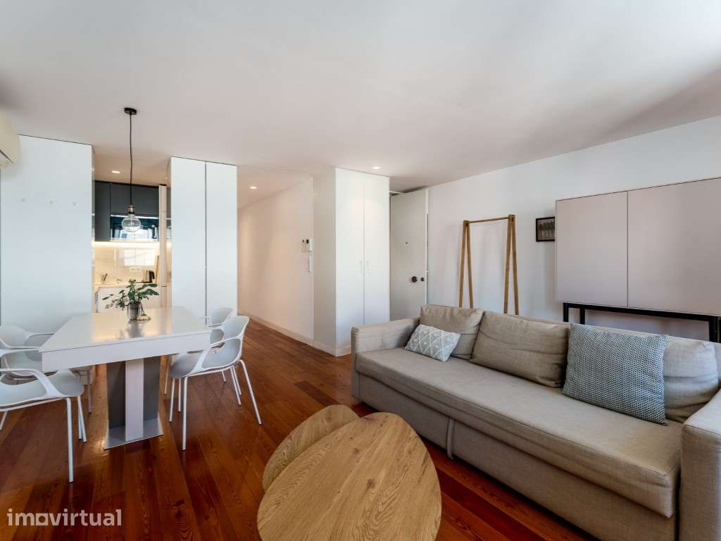 Apartamento T2 na Rua de São Bento, em Lisboa
