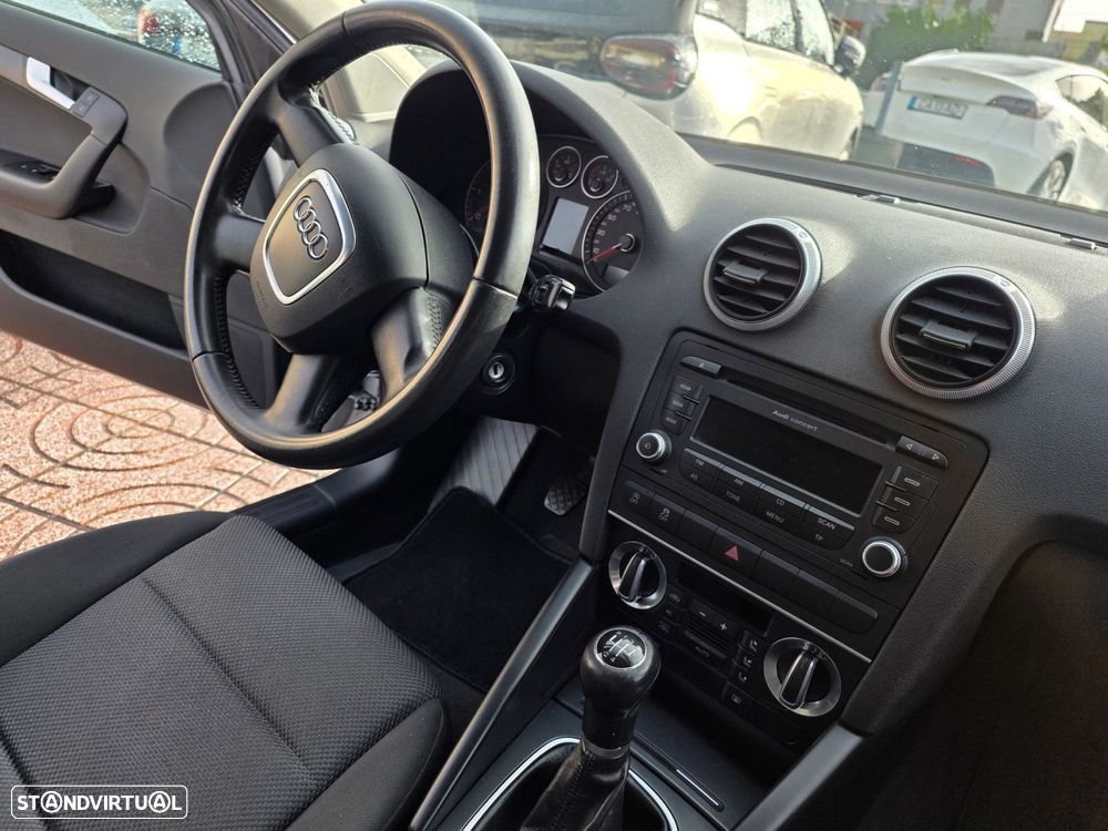 Audi A3 Sportback 1.6 TDI Attraction - 13