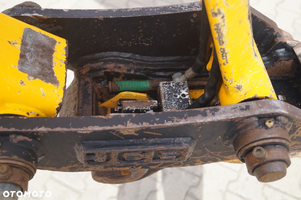 JCB 4CX - 17