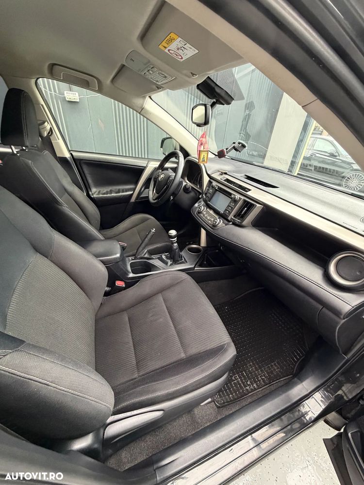 Toyota RAV4 2.0 D-4D 4WD Comfort - 13