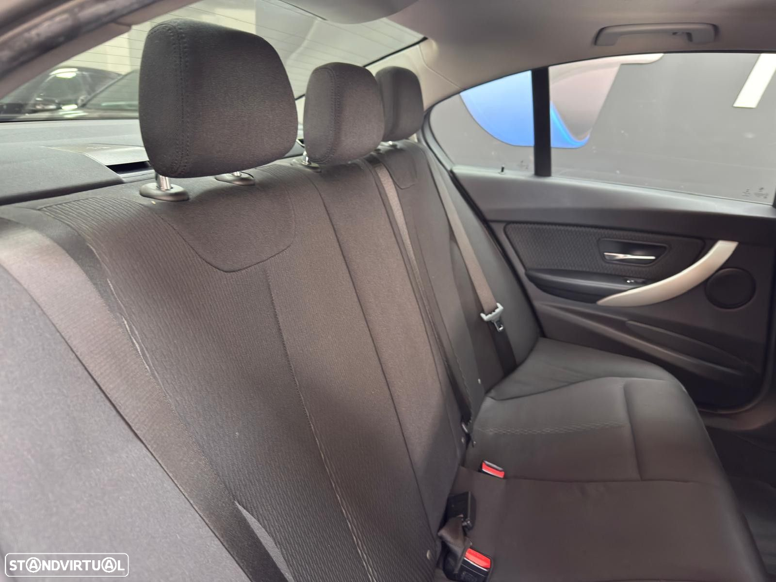 BMW 318 d Line Sport Auto - 45