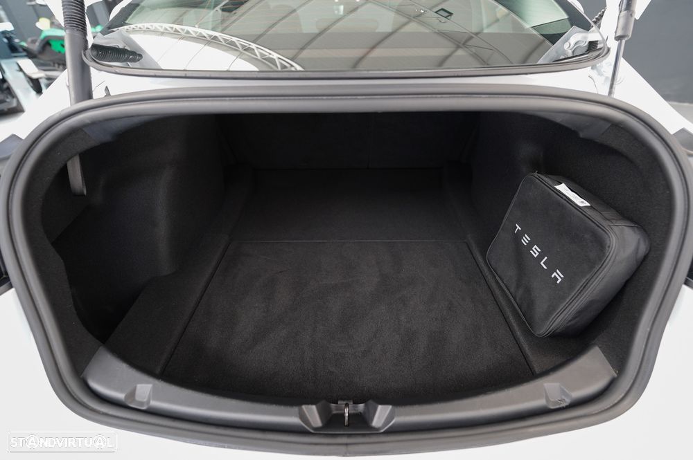Tesla Model 3 Tração Traseira Standard - 25