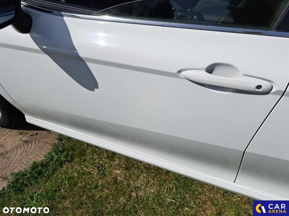 Toyota Camry - 28
