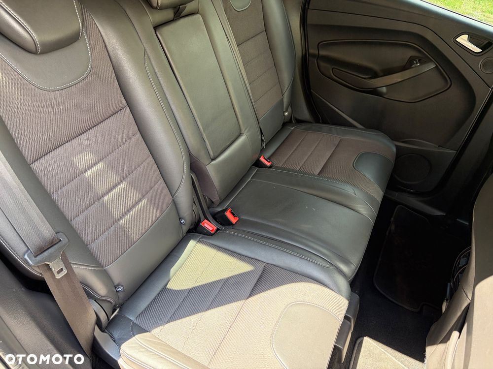 Ford Kuga 2.0 TDCi FWD Titanium - 32