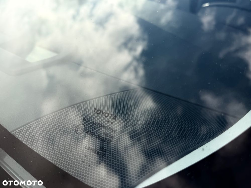 Toyota Prius 1.8 HSD Prestige - 28