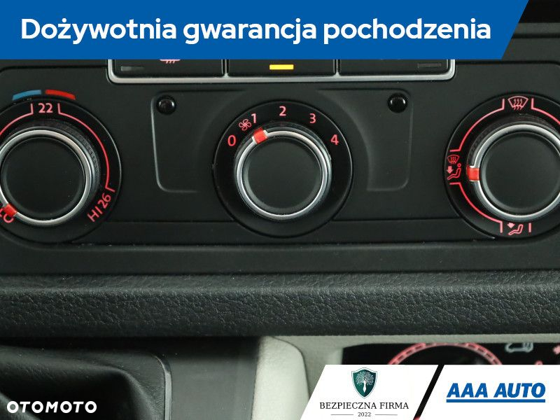 Volkswagen Transporter - 11