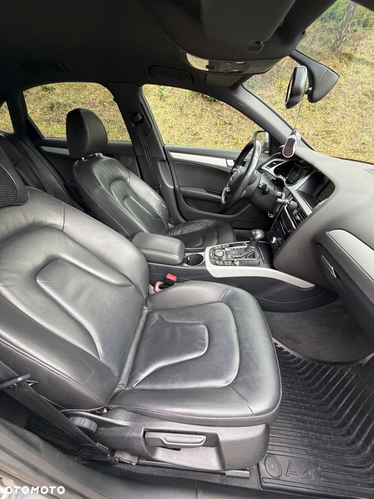 Audi A4 Limousine - 16