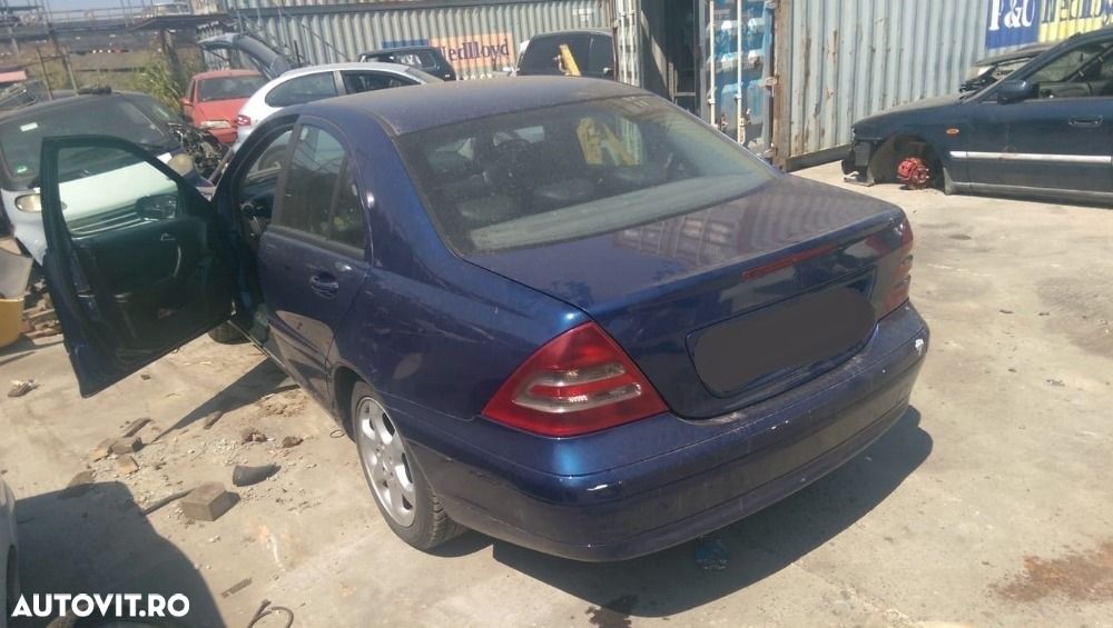 Dezmembrari  Mercedes-Benz C-CLASS (W203)  2000  > 2007 C 220 CDI (20 - 2