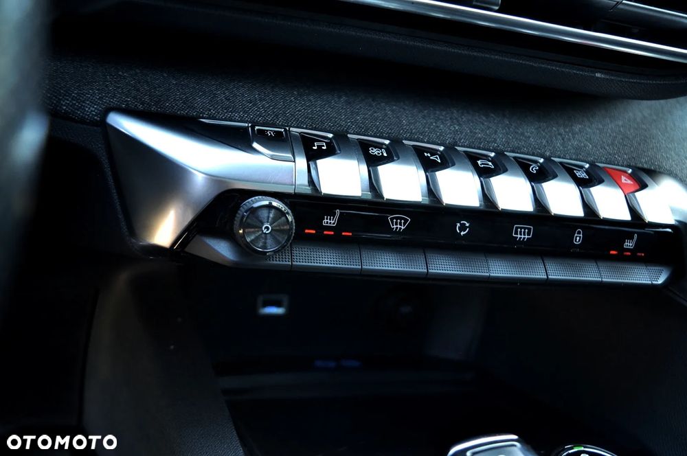 Peugeot 5008 1.6 PureTech GT Line S&S EAT8 - 31