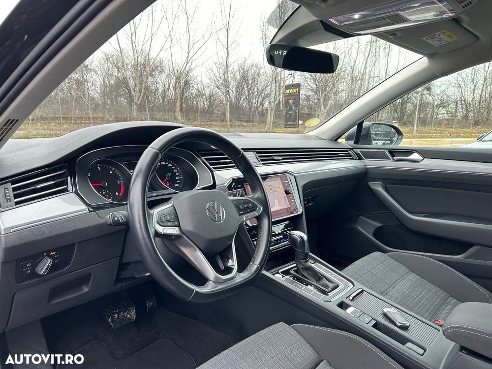Volkswagen Passat - 8