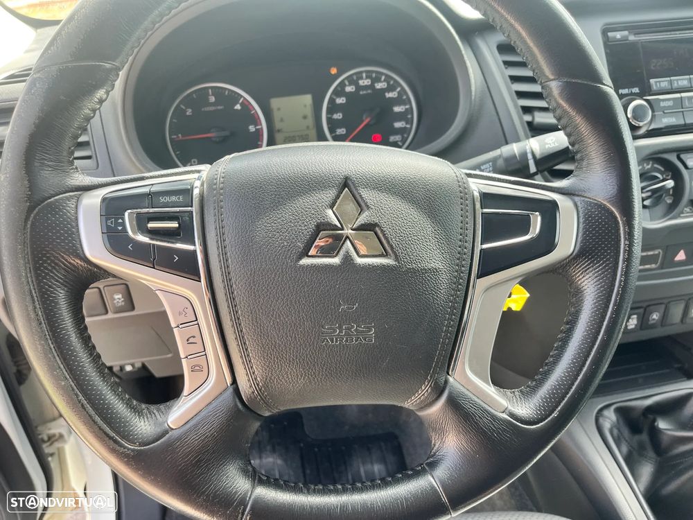 Mitsubishi L200 Club 3Lug. 4X4 154 CV - 12
