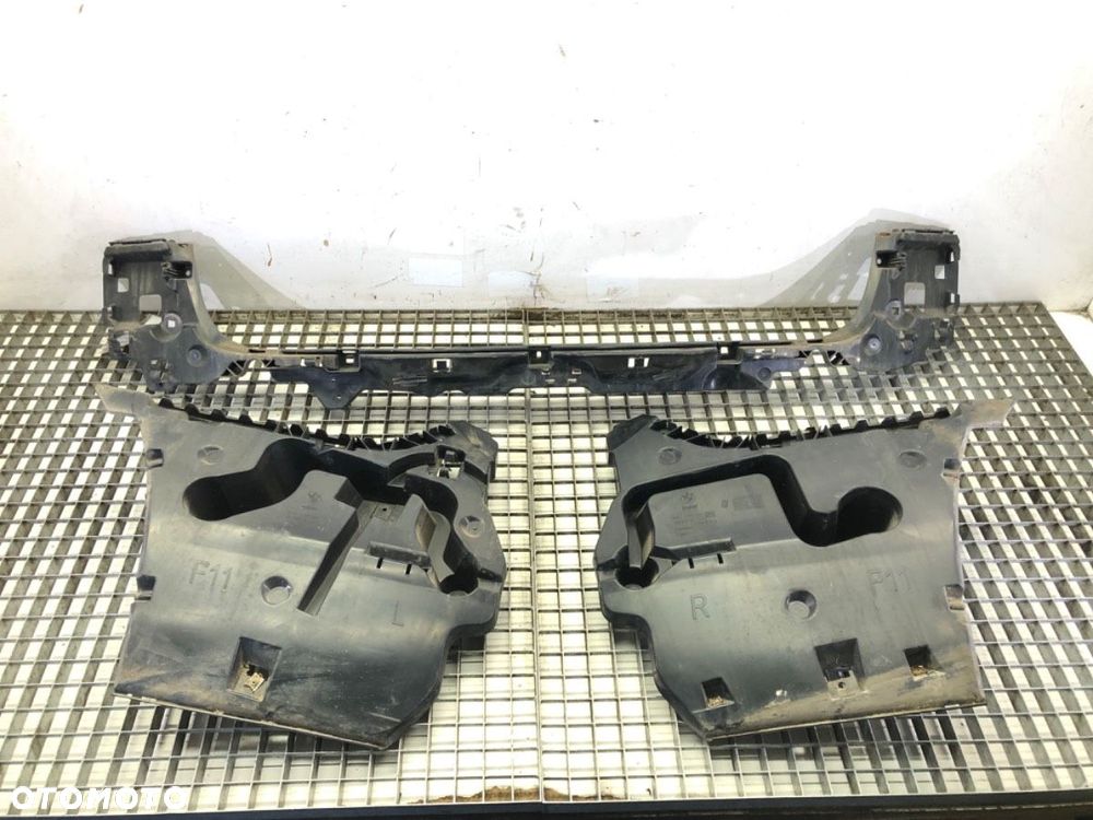 ŚLIZG ZDERZAKA TYŁ  BMW 5 Touring (F11) 2009 - 2017 530 d 190 kW [258 KM] olej napędowy 2011 - - 1