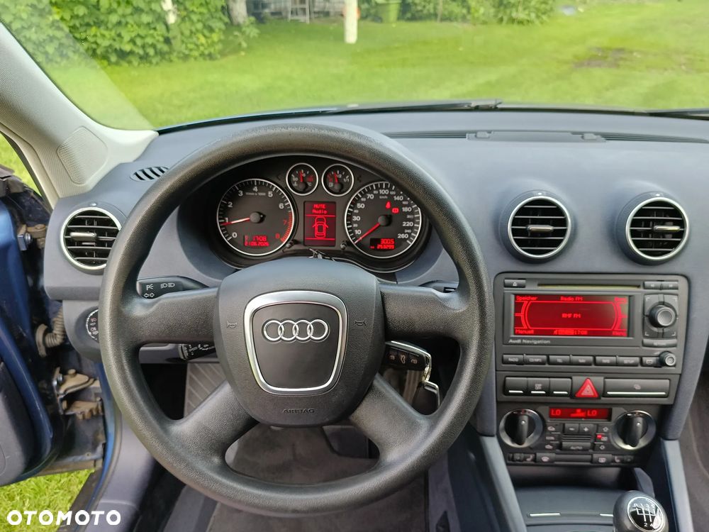 Audi A3 3-drzwiowe 1.6 Ambiente - 15